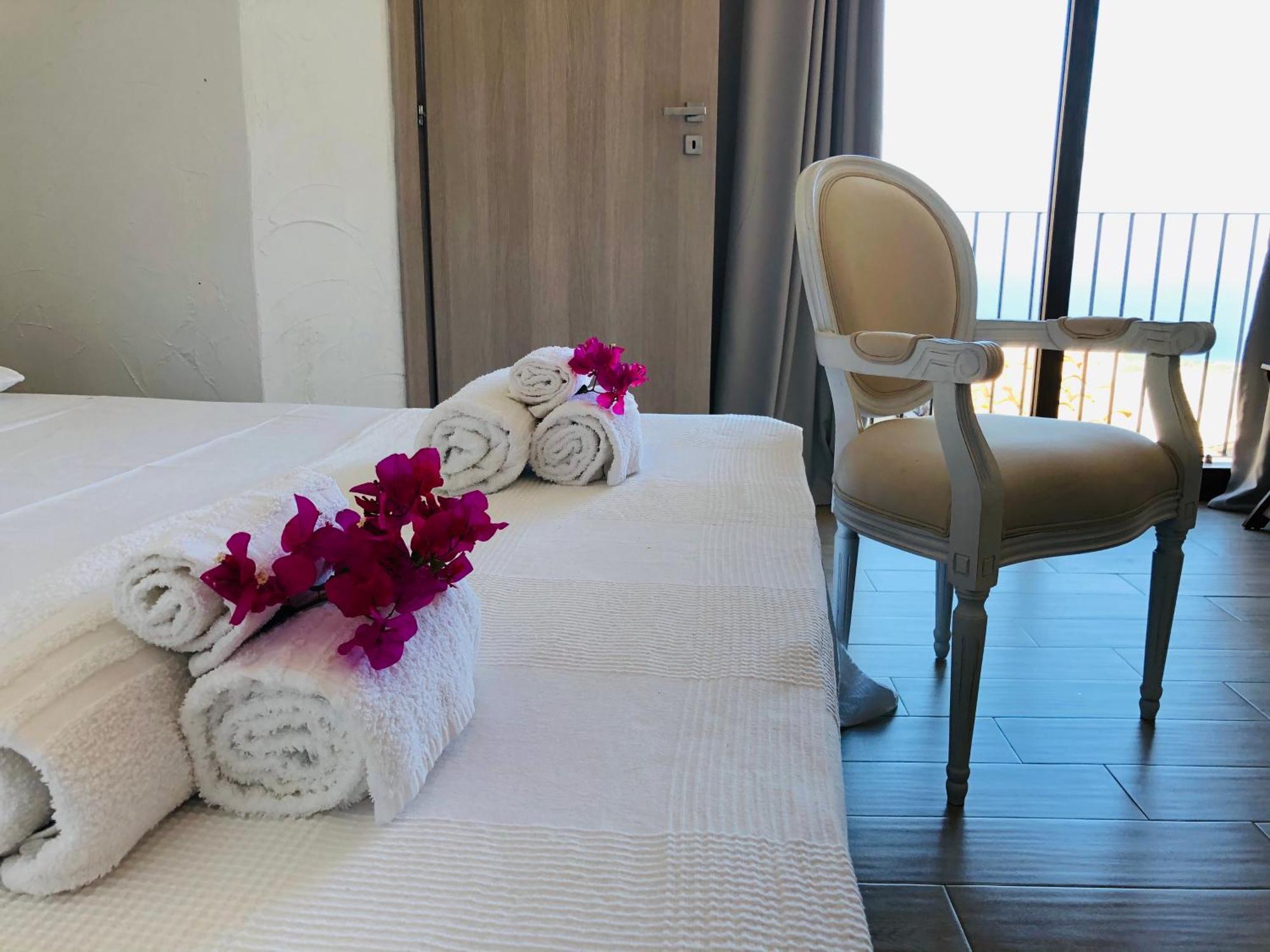Perla Del Borgo Bed And Breakfast Санта Катерина дело Йонио Екстериор снимка